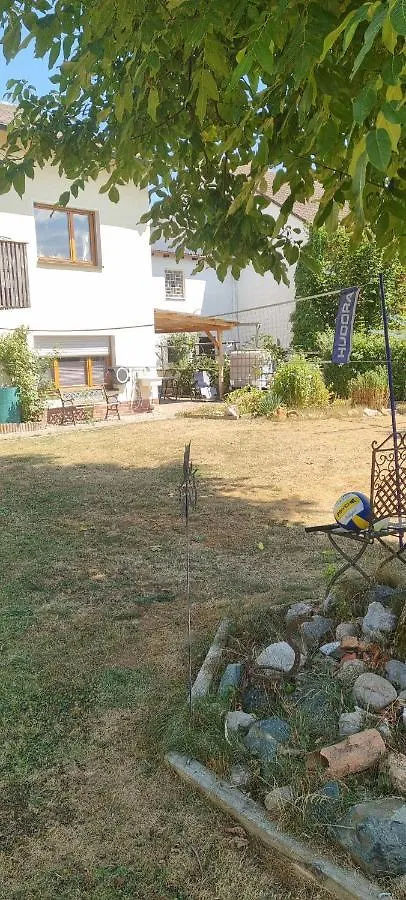 Ferienwohnung Tom Schnaittenbach